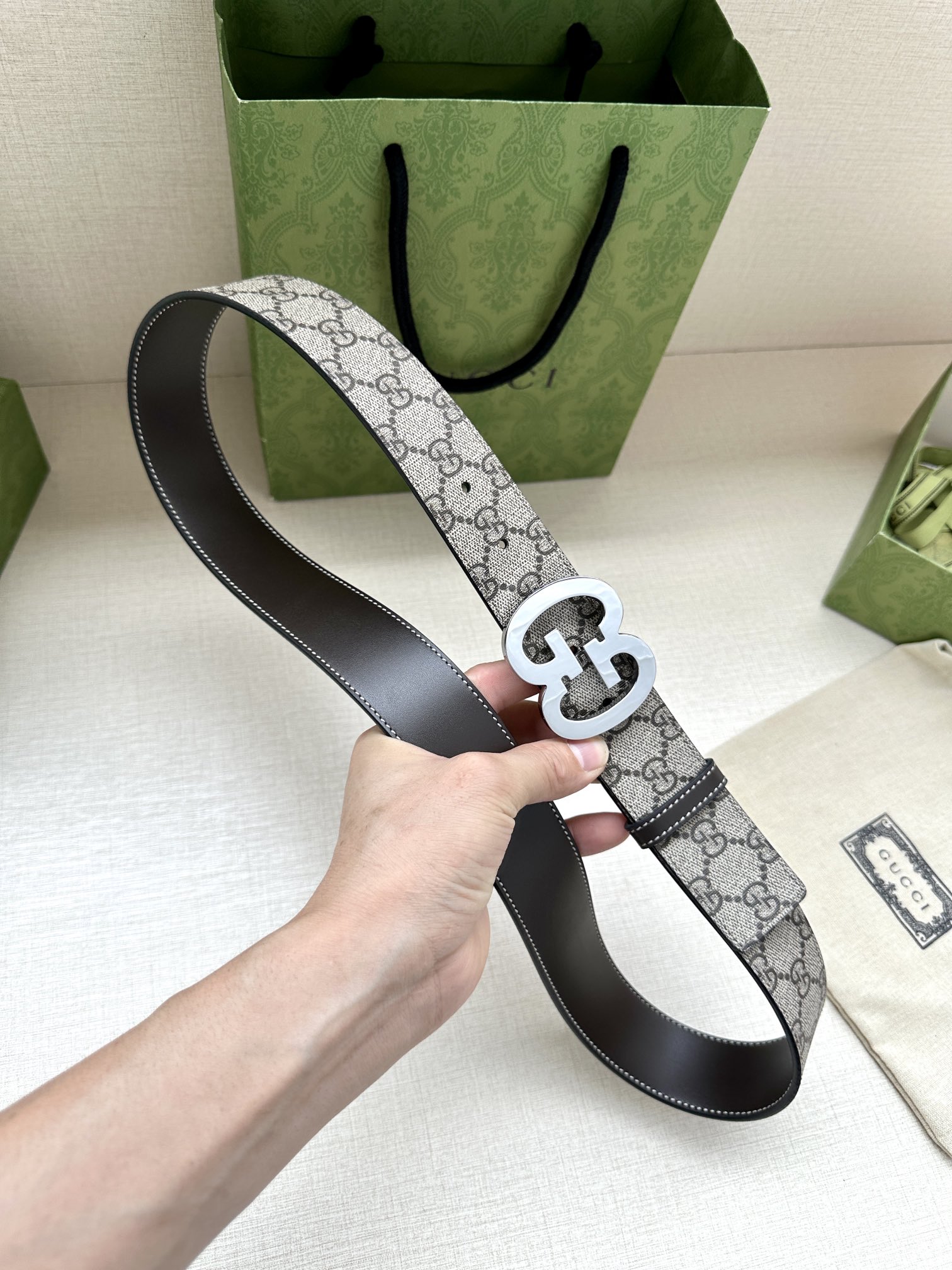 宽度4.0GUCCI历史细节和现代元