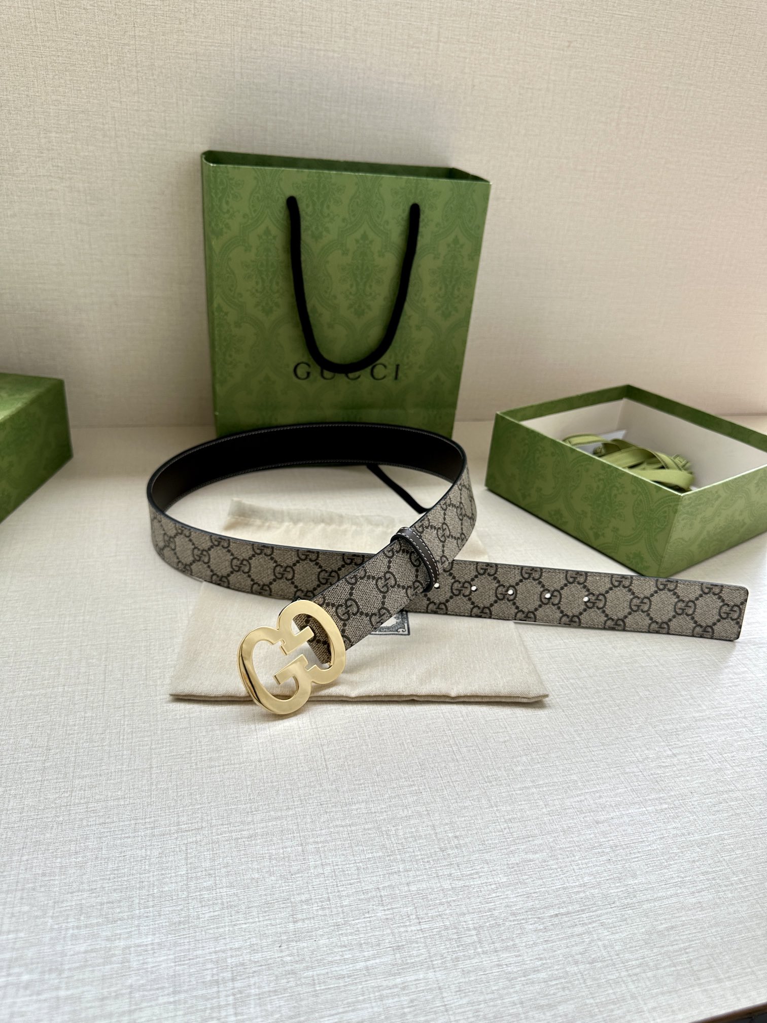 宽度4.0GUCCI历史细节和现代元