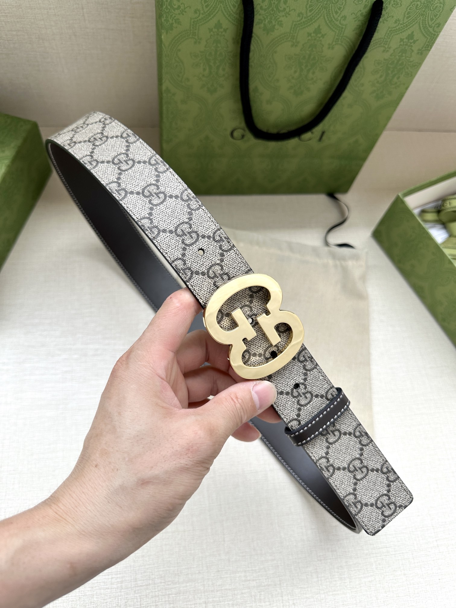 宽度4.0GUCCI历史细节和现代元