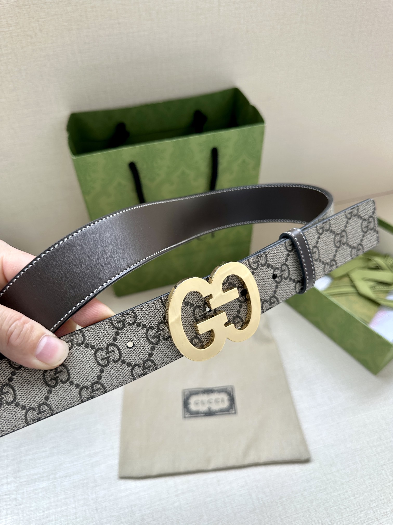 宽度4.0GUCCI历史细节和现代元