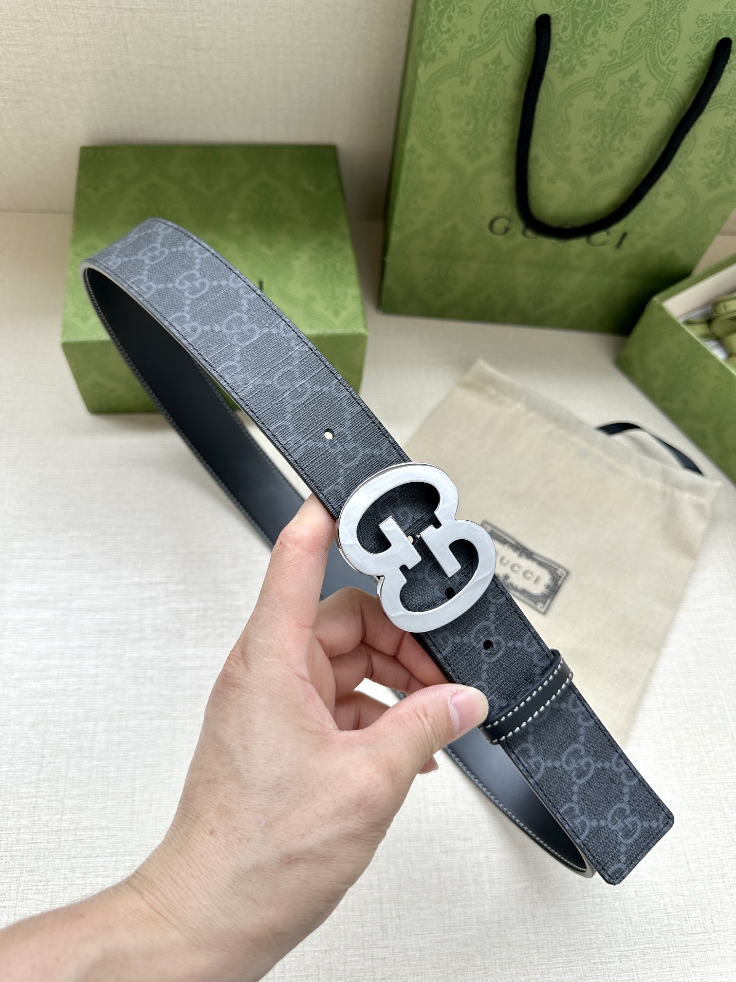 宽度4.0GUCCI历史细节和现代元