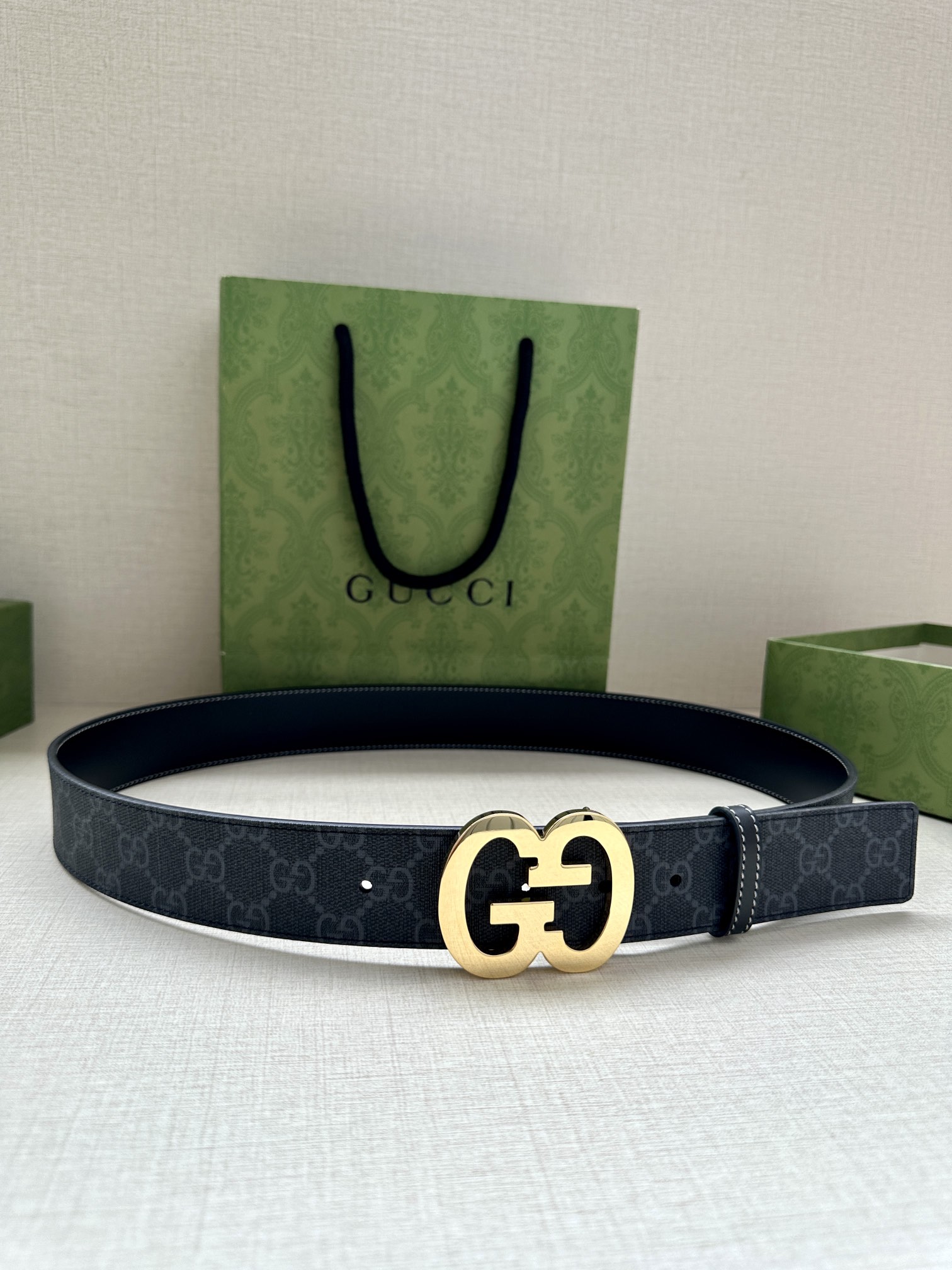 宽度4.0GUCCI历史细节和现代元