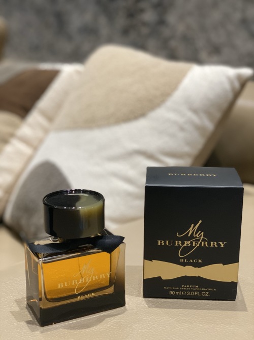 My Burberry Black Parfum - Eau de Parfum for Women - 90 ml/3.0 fl.oz 1 My Burberry Black Parfum - Eau de Parfum for Women - 90 ml/3.0 fl.oz