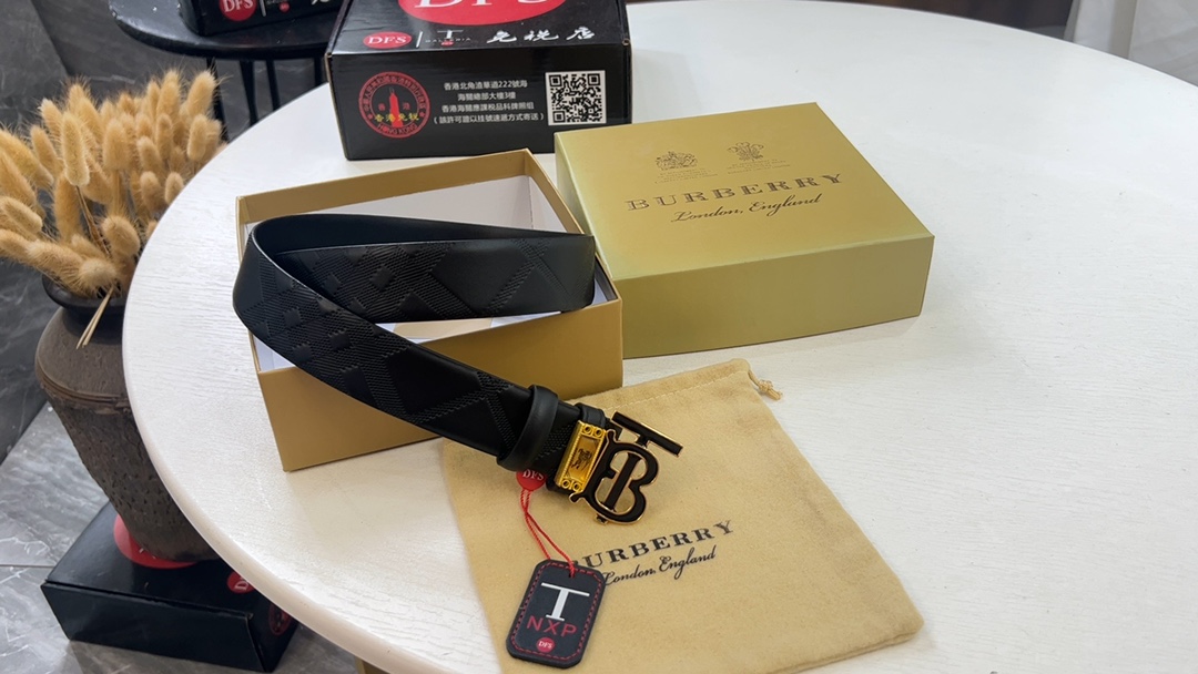Burberry 巴宝莉新款夏季皮带，B字新款五金 头层牛皮制作