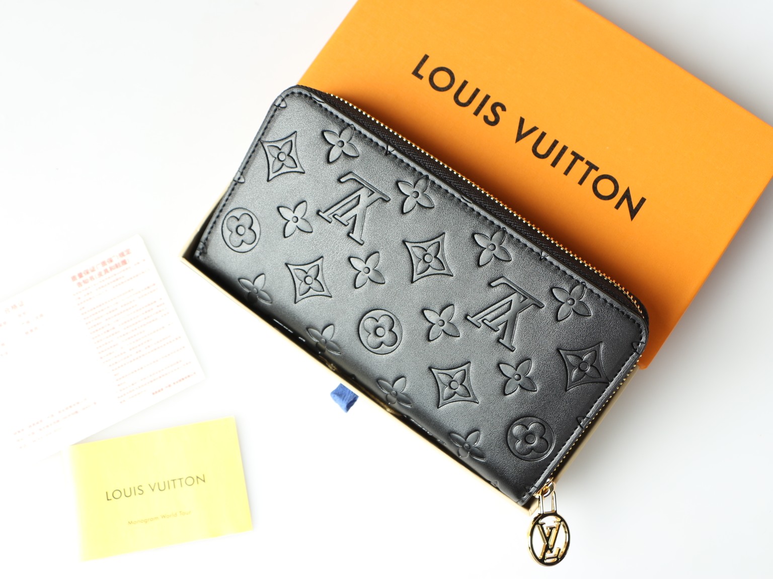 Leather long wallet bill compartment