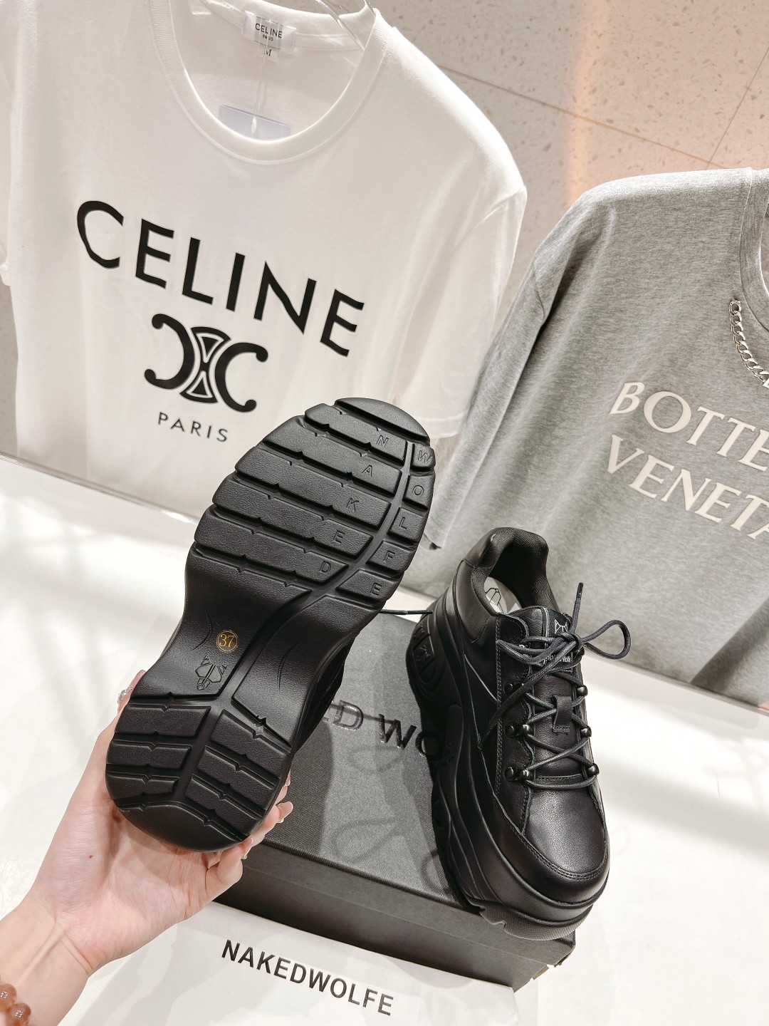 High-end Overseas Edition Leather Shoes by Naked Wolfe: Lightweight and Stylish, Perfect for Fashionistas - 图片 9