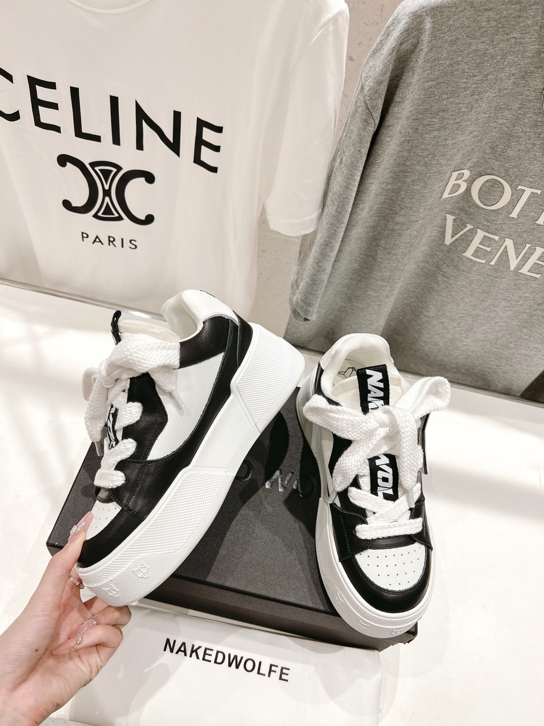 High-End Overseas Leather Shoes by Naked Wolfe: Lightweight and Stylish, Perfect for Fashionistas - 图片 2