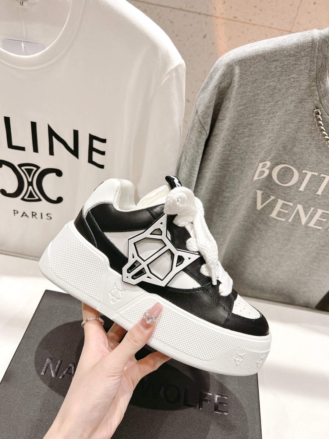 High-End Overseas Leather Shoes by Naked Wolfe: Lightweight and Stylish, Perfect for Fashionistas - 图片 5