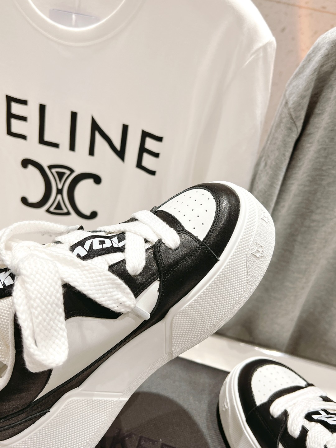 High-End Overseas Leather Shoes by Naked Wolfe: Lightweight and Stylish, Perfect for Fashionistas - 图片 6