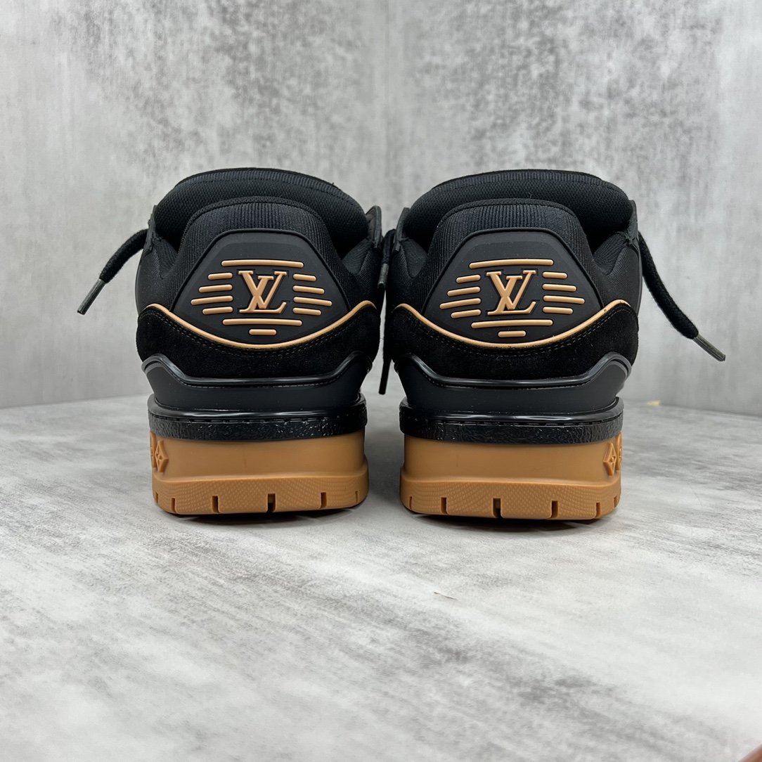 Louis Vuitton 新款上架 灭世版 (区别市场一切先行错误版本) LV Louis Vuitton 23S走秀款Trainer 胖丁面包滑板鞋 可折叠抽拉式飞机盒 独家开模暗花老花串珠 男款39-45