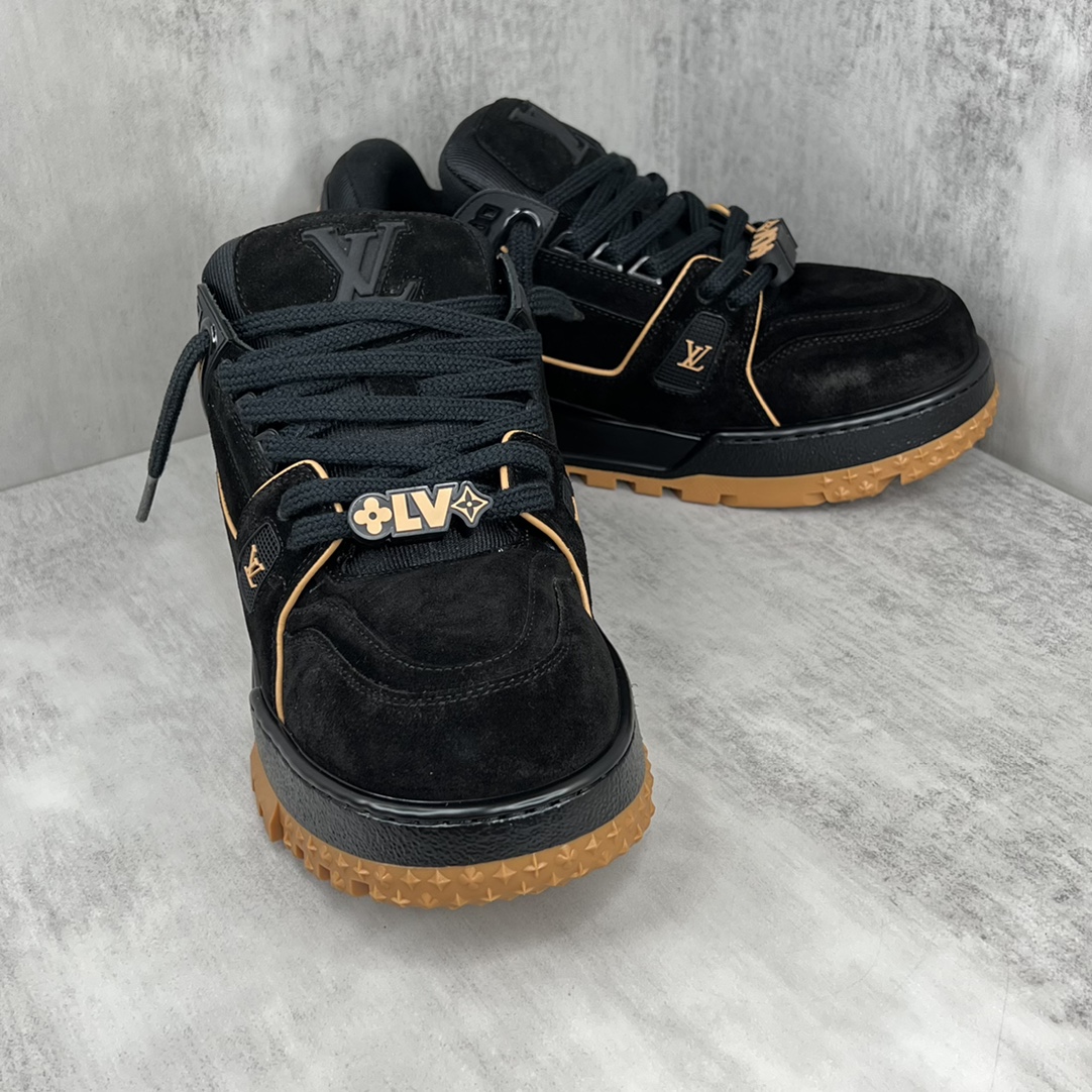 Louis Vuitton 新款上架 灭世版 (区别市场一切先行错误版本) LV Louis Vuitton 23S走秀款Trainer 胖丁面包滑板鞋 可折叠抽拉式飞机盒 独家开模暗花老花串珠 男款39-45