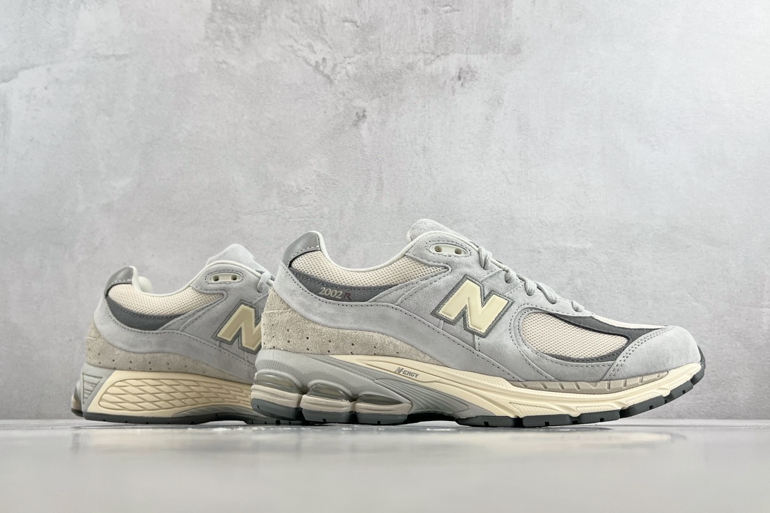 New Balance NB 2002R M2002RLN