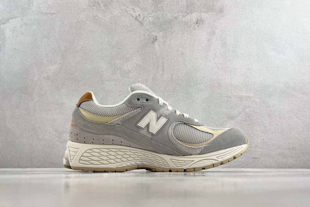 New Balance NB 2002R M2002RSB