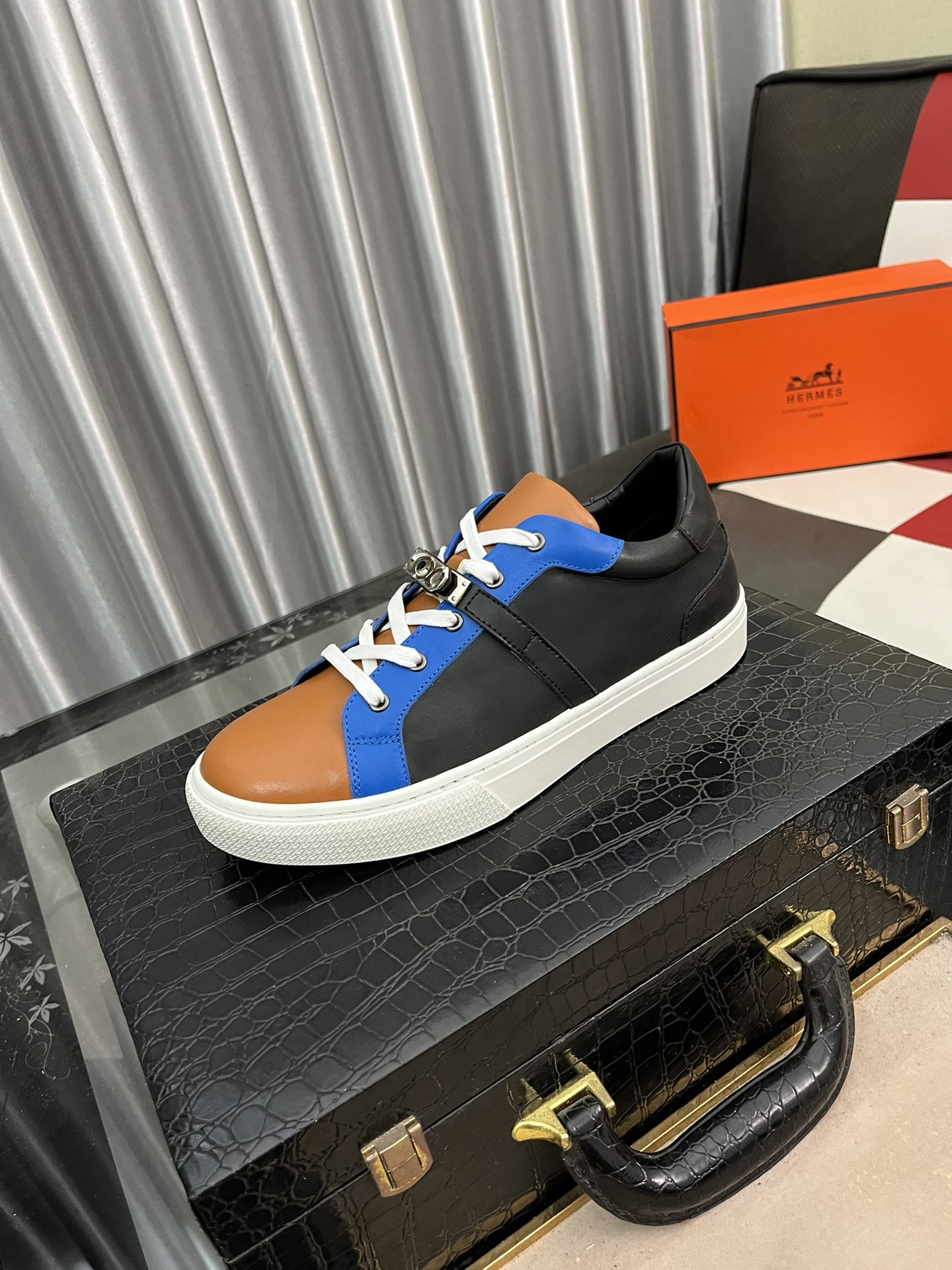 Hermes Shoes Sneakers Buy best quality Replica
 Splicing Men Cowhide Fashion Casual