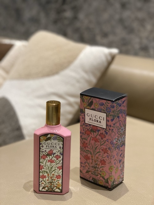 Gucci Flora Gorgeous Gardenia Eau de Parfum for Women, Floral Scent 1 Gucci Flora Gorgeous Gardenia Eau de Parfum for Women, Floral Scent