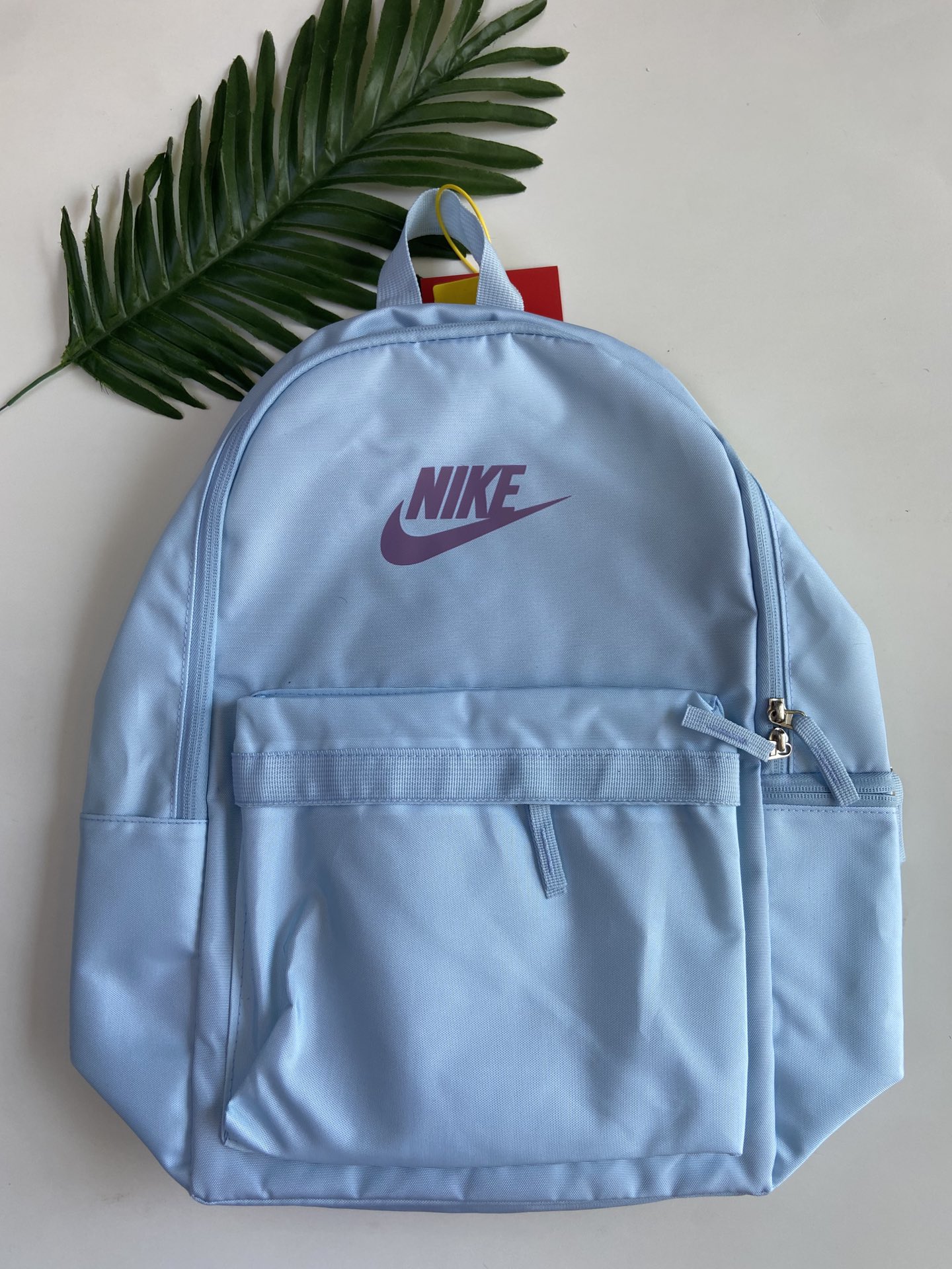 供货价:63💰开学季背包🎒原单好货,原包装吊牌，，NIKE耐克 男女简约百搭休闲双肩包户外运动大容量轻便背包电脑包校园高中大学生书包 尺寸:44×30×14