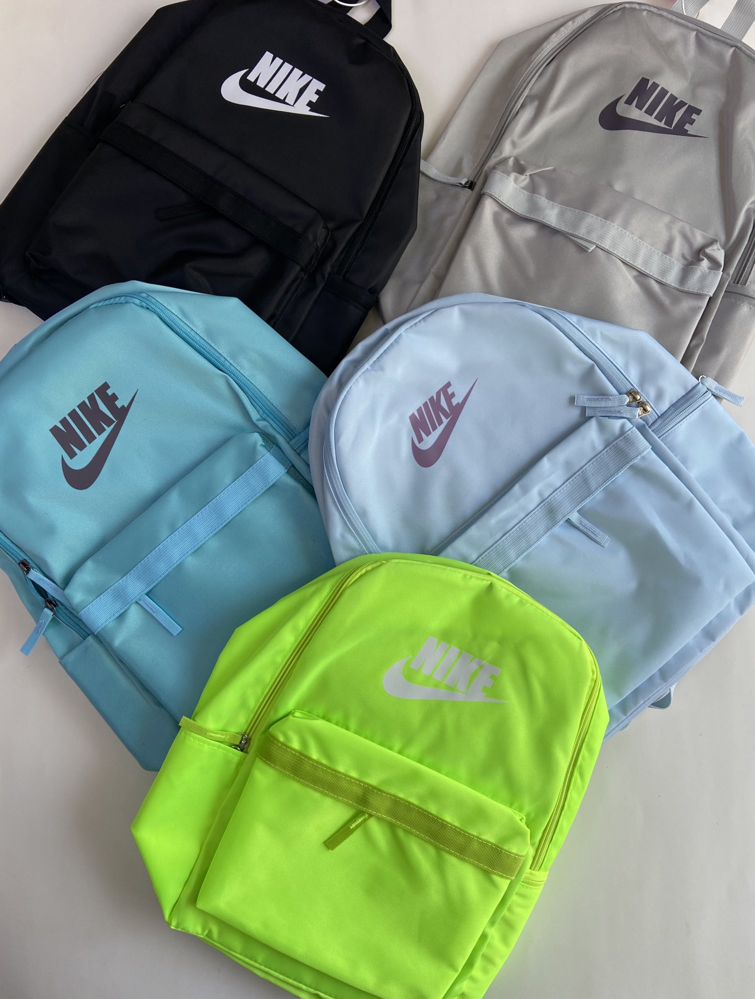 供货价:63💰开学季背包🎒原单好货,原包装吊牌，，NIKE耐克 男女简约百搭休闲双肩包户外运动大容量轻便背包电脑包校园高中大学生书包 尺寸:44×30×14