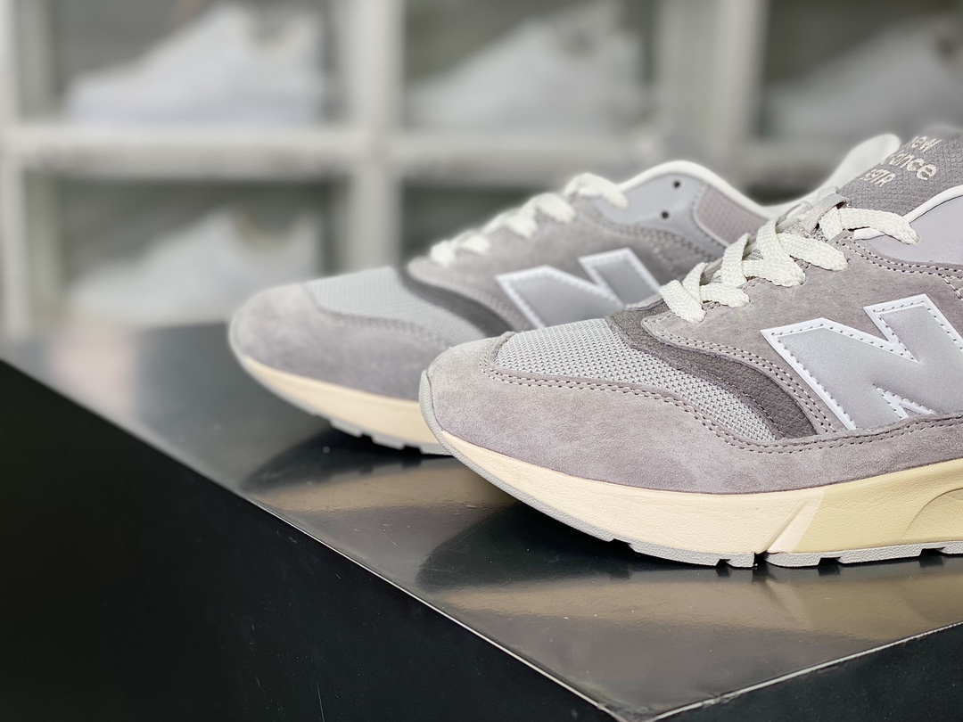 New Balance 997R ”Grey” improved version series low-top classic jogging shoes ”Original Gray Silver Beige Bottom” U997RHA