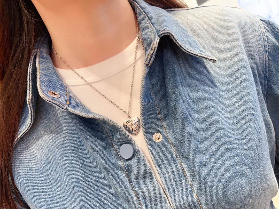NO:106489,Gucci 925 sterling silver love fearless Blind For Love flower and bird necklace size 505cm, jewelry boutique, gucci, gucci, necklace, pure silver19860909Gucci古驰925纯银爱无畏Blind For Love花鸟项链 尺寸505cm,饰品精品,gucci,gucci,necklace,pure silver,Jewelry