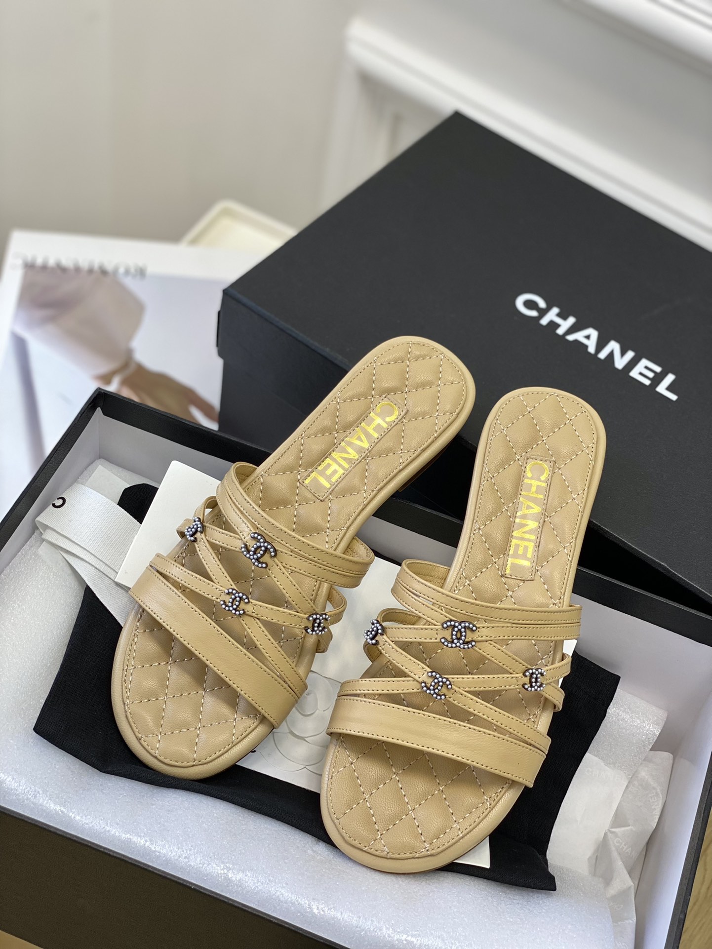 Chanel中古款菱格拖鞋！拖鞋的狂
