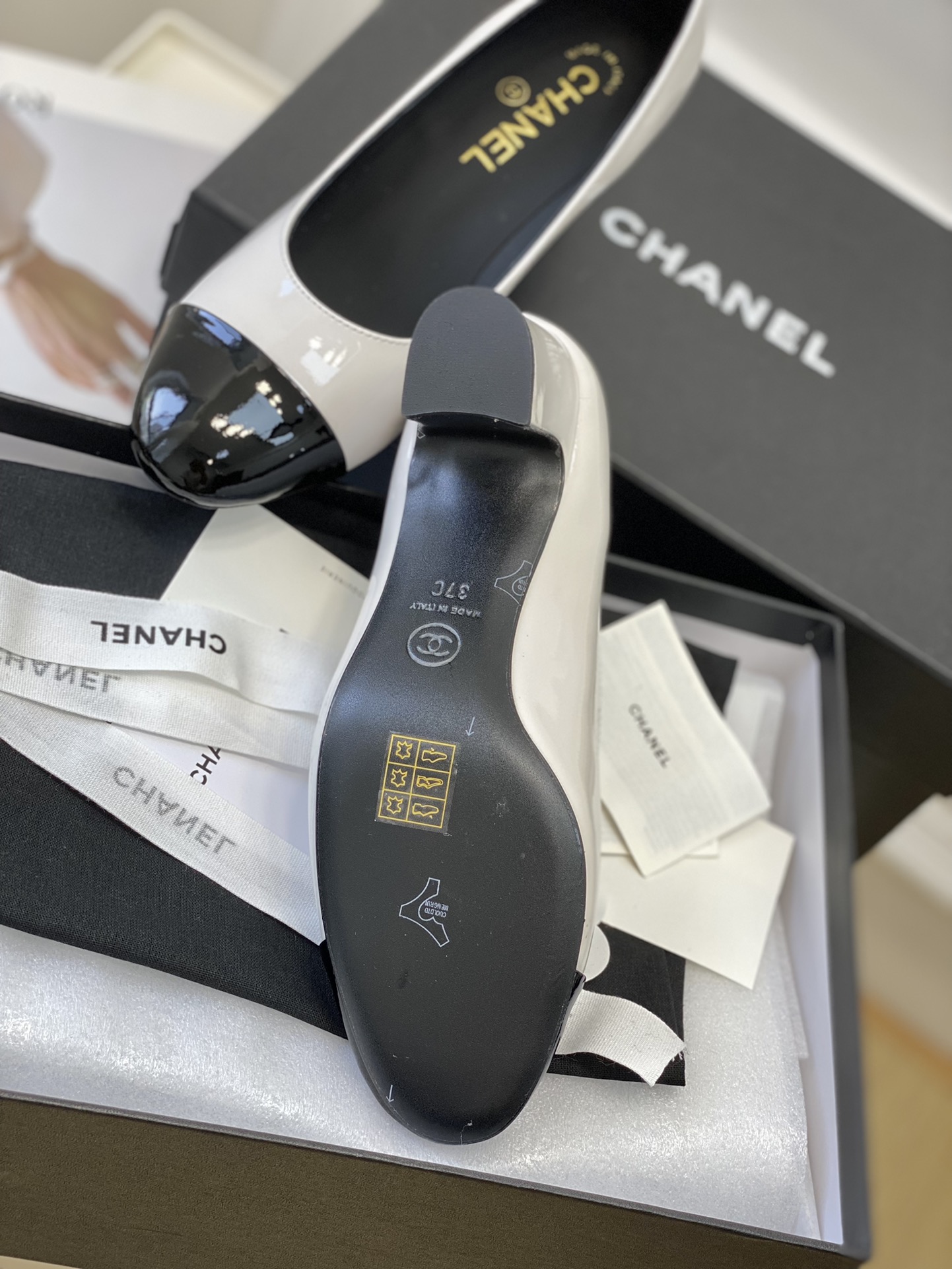 Chanel23S新款拼色粗跟单鞋！
