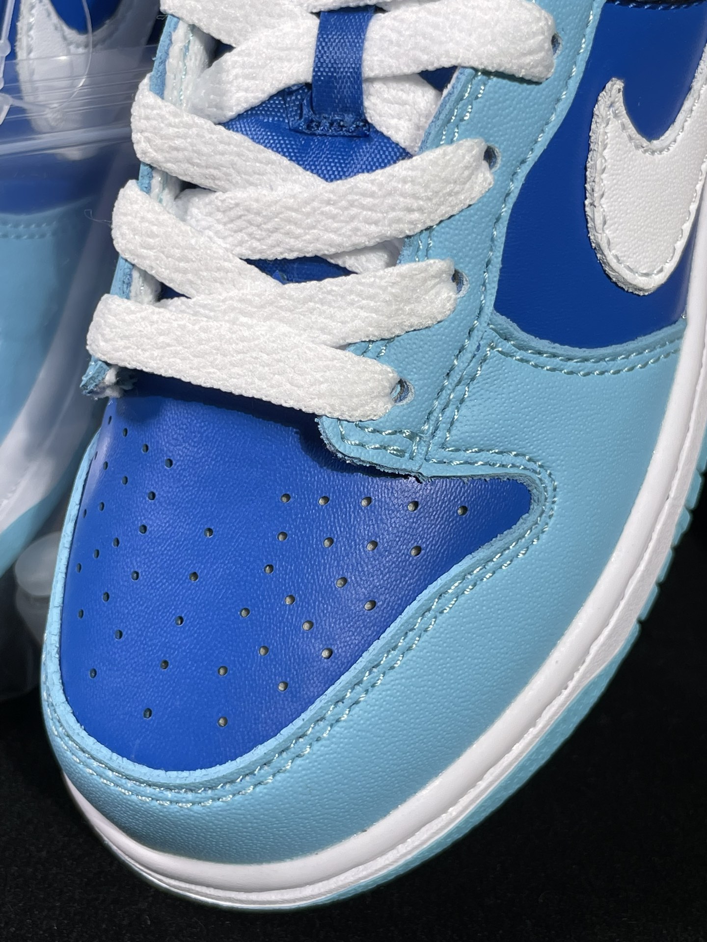 特价清货 福利特价‼️ 核心价格表私 
童鞋dunk 蓝色
C版大厂出品，比市面小厂童鞋品质好太多了！
