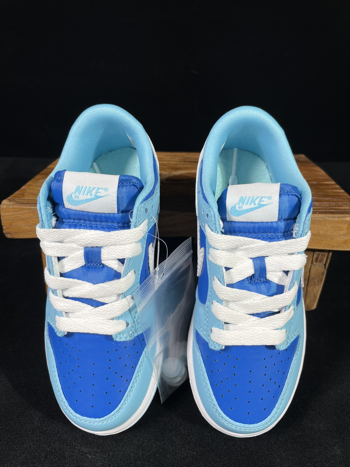 特价清货 福利特价‼️ 核心价格表私 
童鞋dunk 蓝色
C版大厂出品，比市面小厂童鞋品质好太多了！

