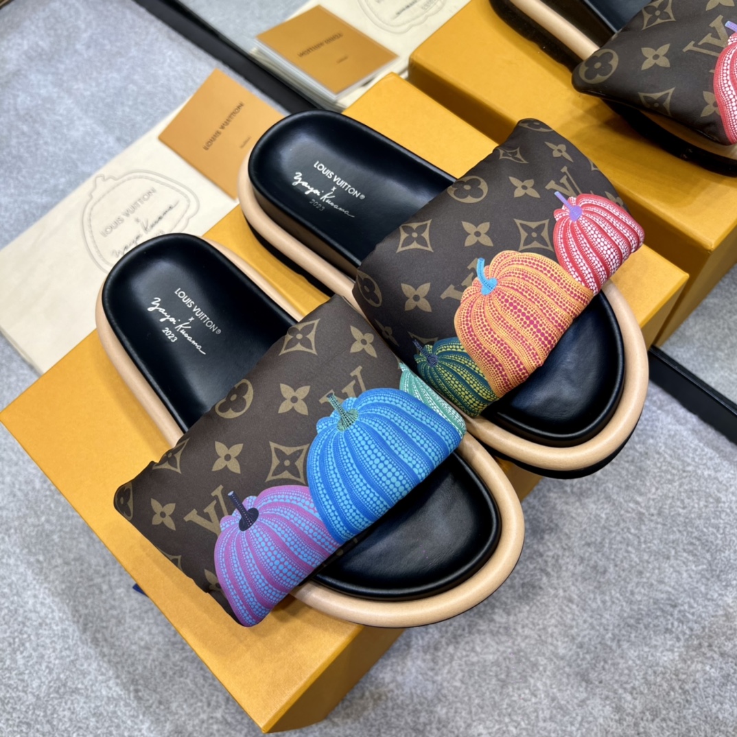 Donkey Brand 2025 Pumpkin Velcro Platform Slippers