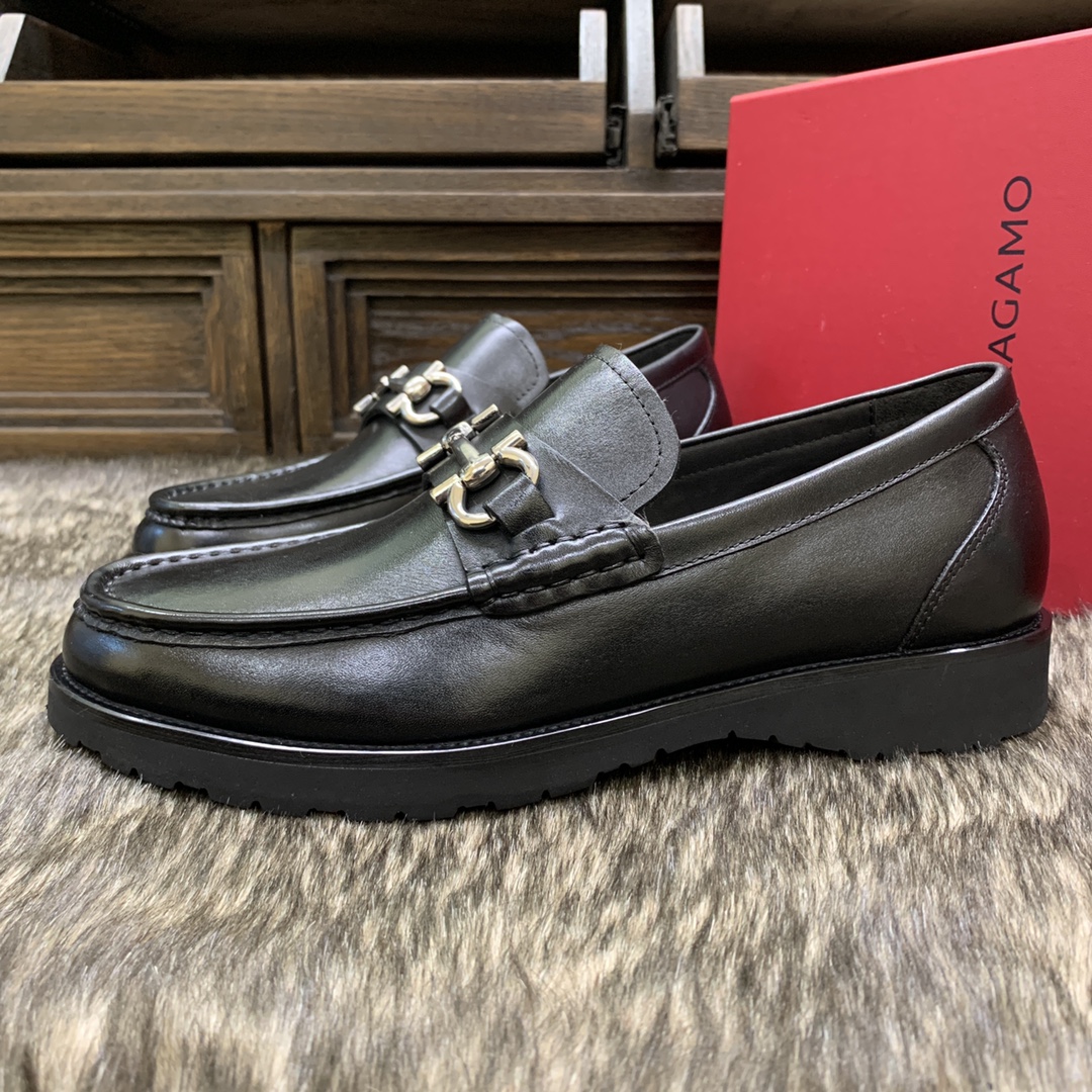 Salvatore Ferragamo Men's Leather Loafers with Metal Buckle 5 i1686408896 2001 3