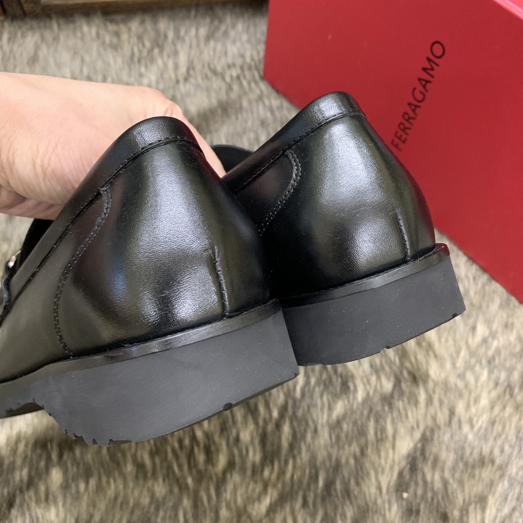 Salvatore Ferragamo Men's Leather Loafers with Metal Buckle 10 i1686408896 2559 8
