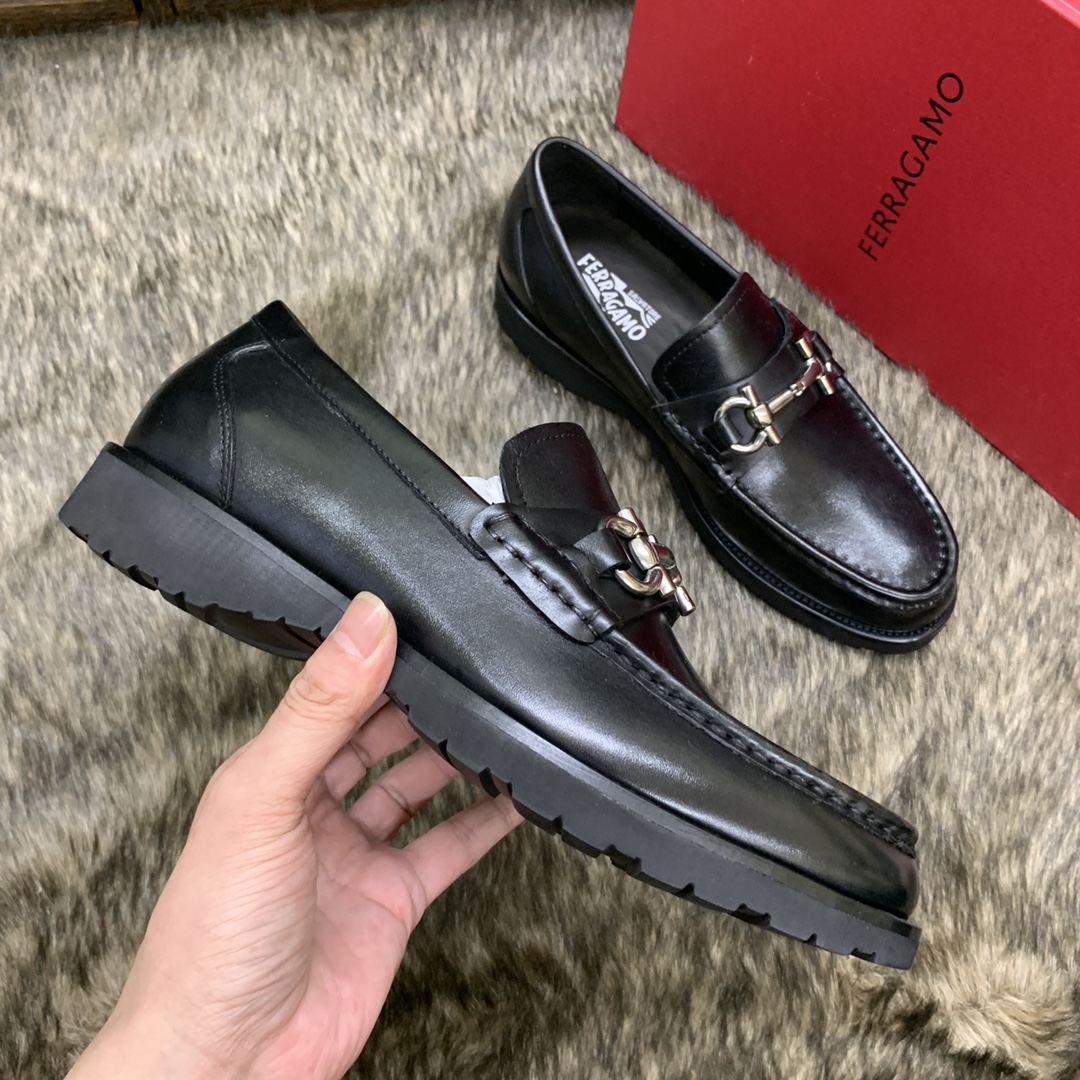 Salvatore Ferragamo Men's Leather Loafers with Metal Buckle 6 i1686408896 8926 4
