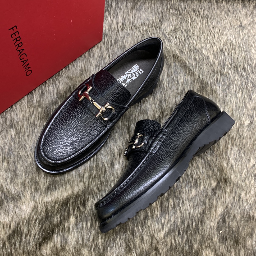 Ferragamo Men's Black Leather Loafers with Signature Buckle Detail 7 i1686409304 5738 5