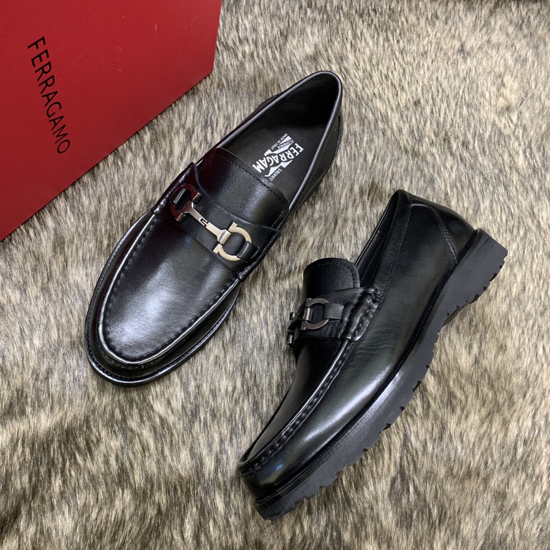 Salvatore Ferragamo Men's Leather Loafers with Iconic Buckle 7 i1686410015 5524 5