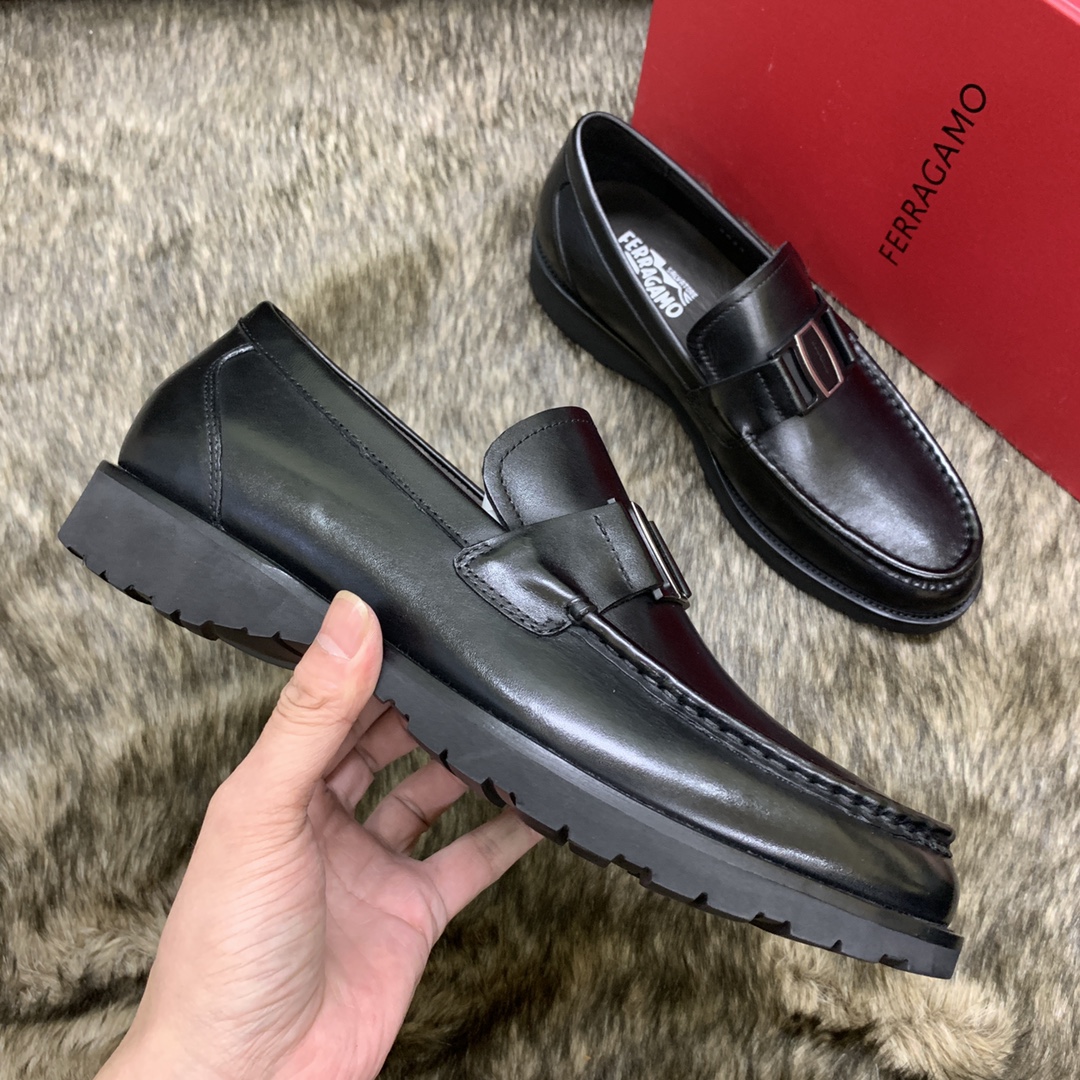 Salvatore Ferragamo Men's Black Leather Loafers with Buckle Detail 6 i1686410068 1166 4