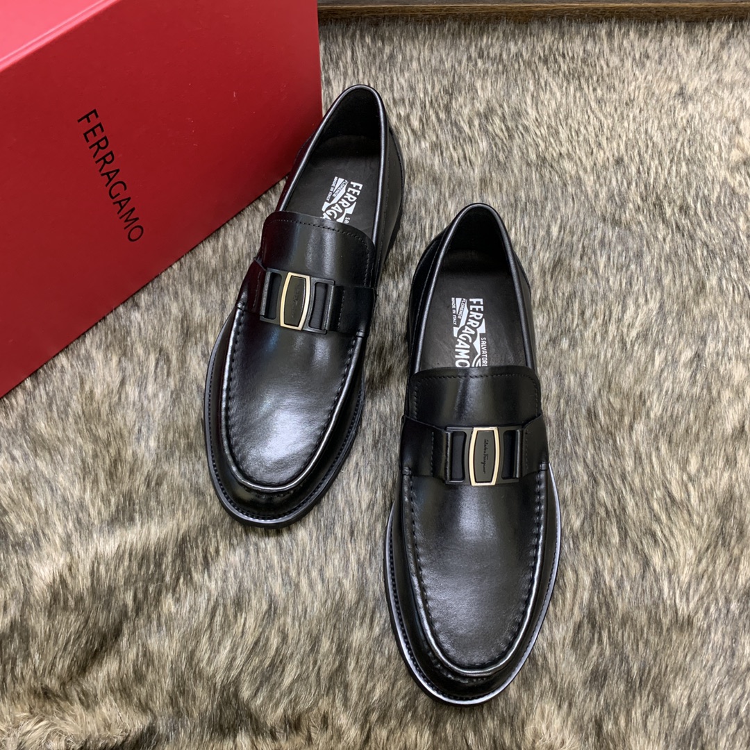 Salvatore Ferragamo Men's Black Leather Loafers with Buckle Detail 3 i1686410068 215 1
