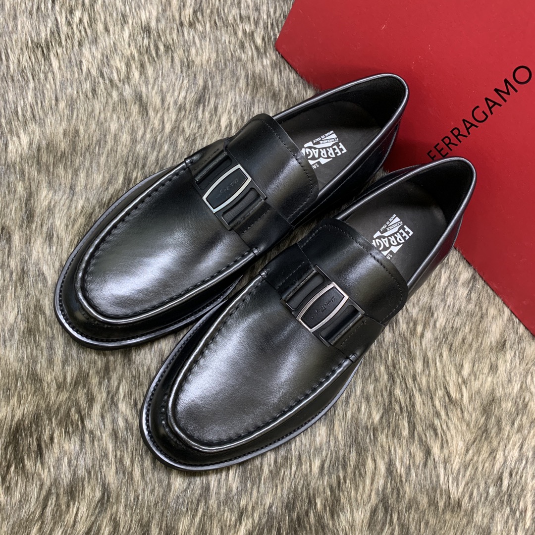 Salvatore Ferragamo Men's Black Leather Loafers with Buckle Detail 4 i1686410068 6785 2