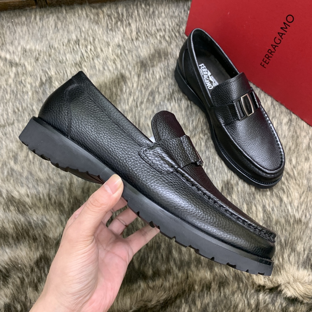 Salvatore Ferragamo Men's Black Leather Loafers with Buckle Detail 6 i1686410104 2019 4