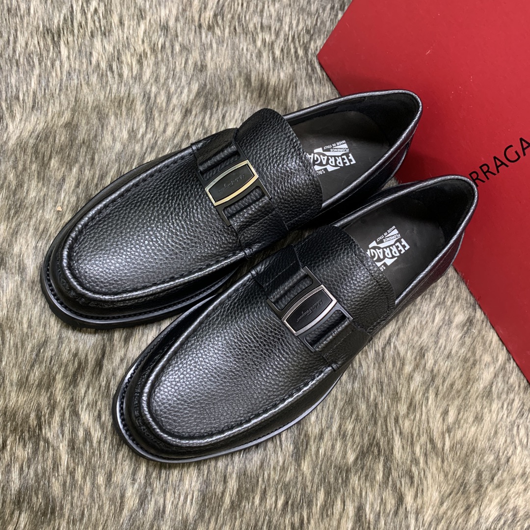 Salvatore Ferragamo Men's Black Leather Loafers with Buckle Detail 4 i1686410104 6283 2