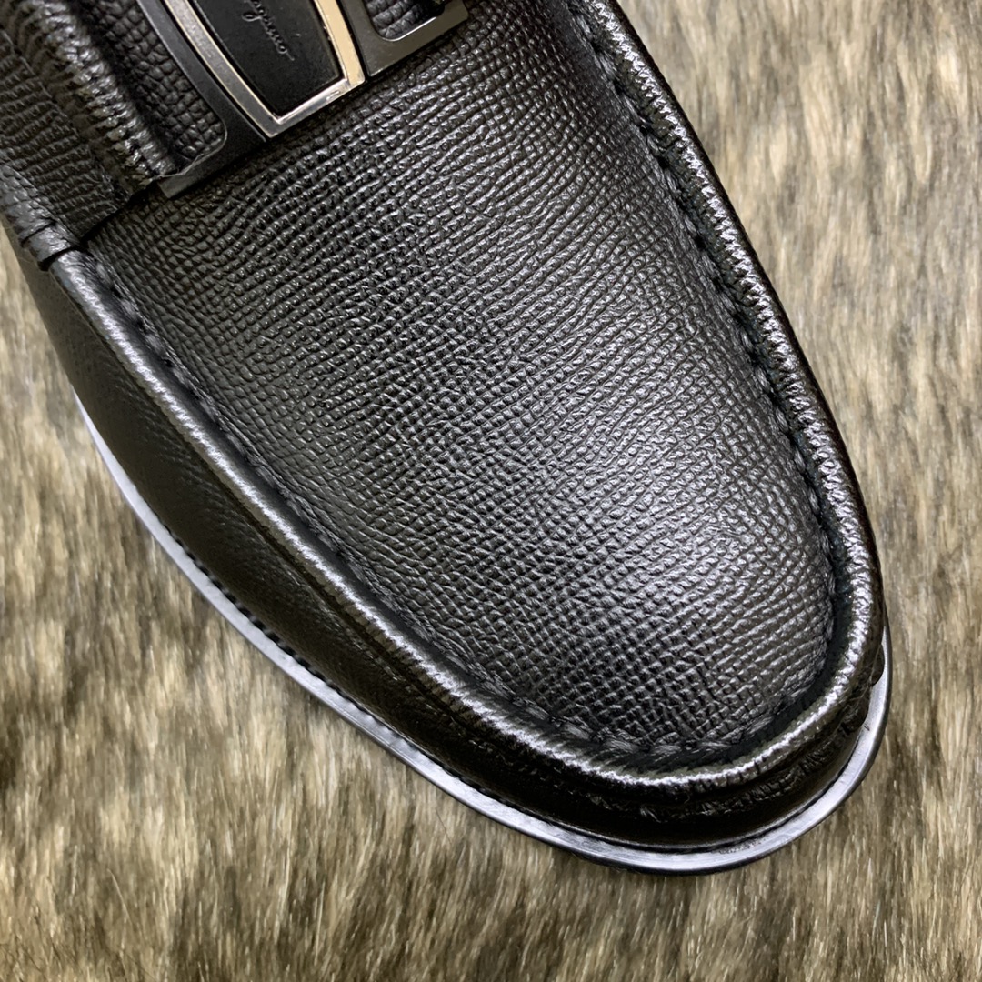 Ferragamo Men's Black Leather Loafers with Buckle Detail, Sizes 39-44 9 i1686410137 1221 7