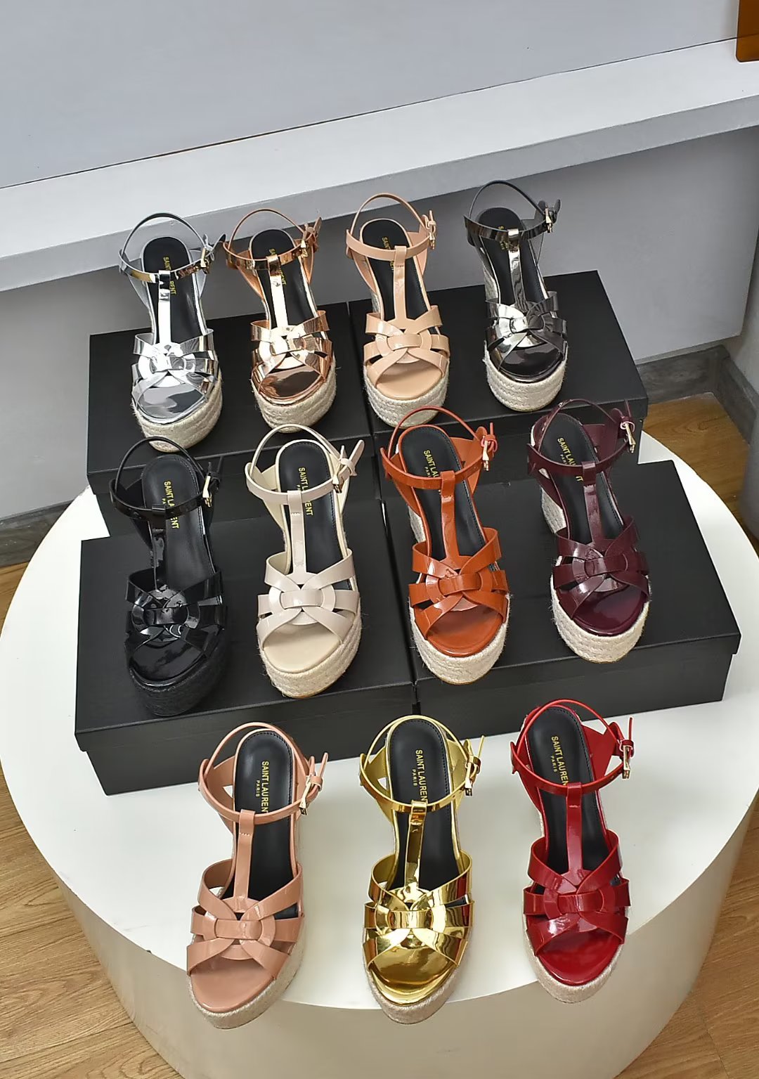 NO:760887,Saint Laurent patent leather braided surface, hemp rope braided outsole, size 35-41, cowhide, rubber outsole, sandals, saint laurent,sandals,cowhide19860909圣罗兰漆皮编织面,麻绳编织大底,35-41码,牛皮,橡胶大底,,凉鞋,saint laurent,sandals,cowhide,Women's Shoes