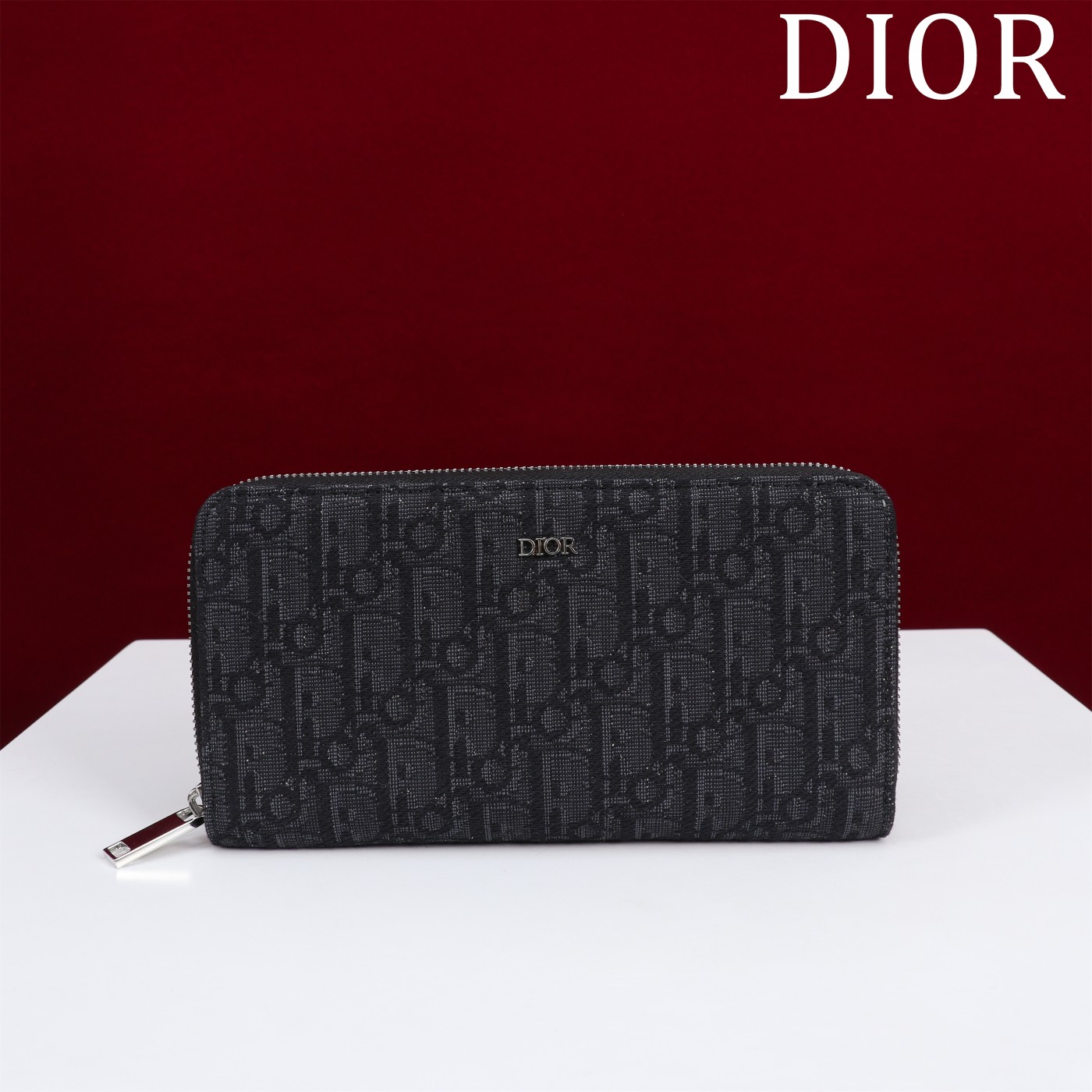 Dior Store
 Wallet