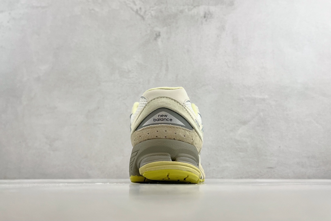 New Balance 2002R White Yellow M2002RA1