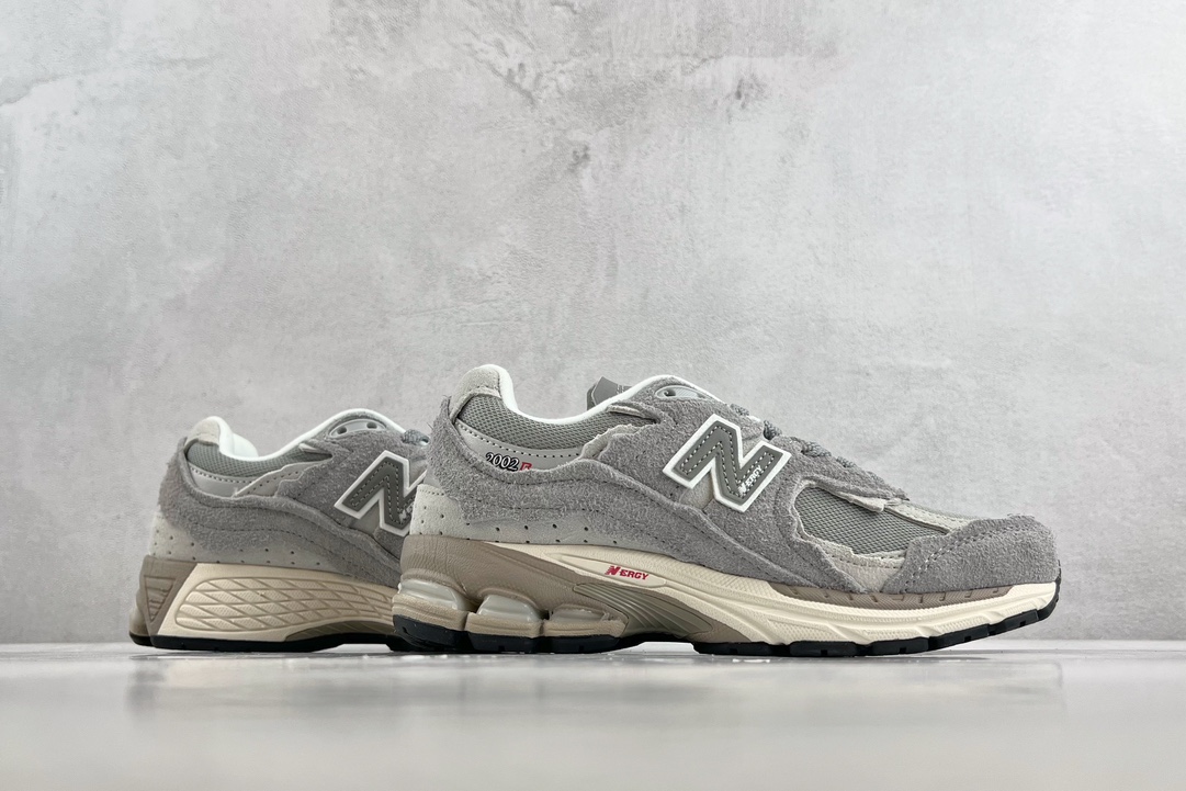 New Balance 2002R light gray M2002RDM