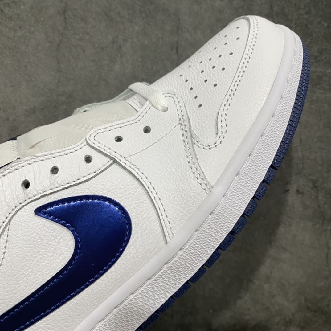 [Wandan DG pure original] Air Jordan1 Low OG Swoosh pure original AJ1 navy blue white low top white blue 705329-106