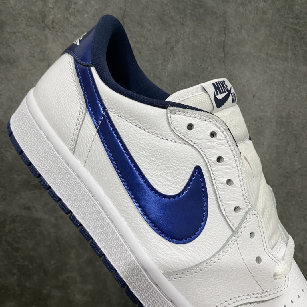 [Wandan DG pure original] Air Jordan1 Low OG Swoosh pure original AJ1 navy blue white low top white blue 705329-106