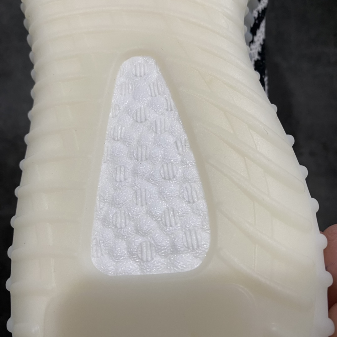 图片[6]-【LW版本】Yeezy350 V2 白斑马 CP9654n市场第一梯队 高端零售首选品质不翻车n原鞋原厂数据材料开发国内知名一线大厂出品目前市面天花板品质 原装巴斯夫\”BASF\” 原料 尺码：36-48-莆田鞋批发中心