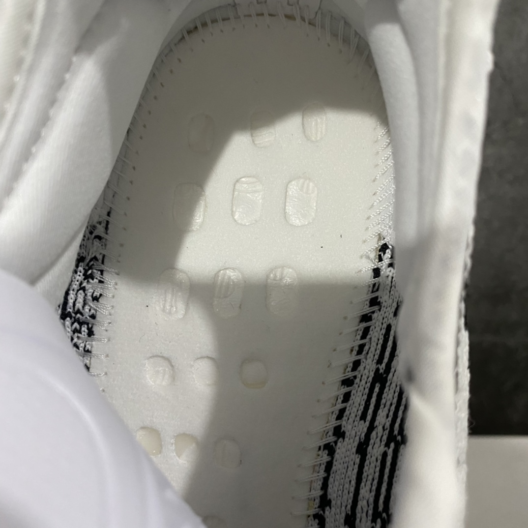 图片[8]-【LW版本】Yeezy350 V2 白斑马 CP9654n市场第一梯队 高端零售首选品质不翻车n原鞋原厂数据材料开发国内知名一线大厂出品目前市面天花板品质 原装巴斯夫\”BASF\” 原料 尺码：36-48-莆田鞋批发中心