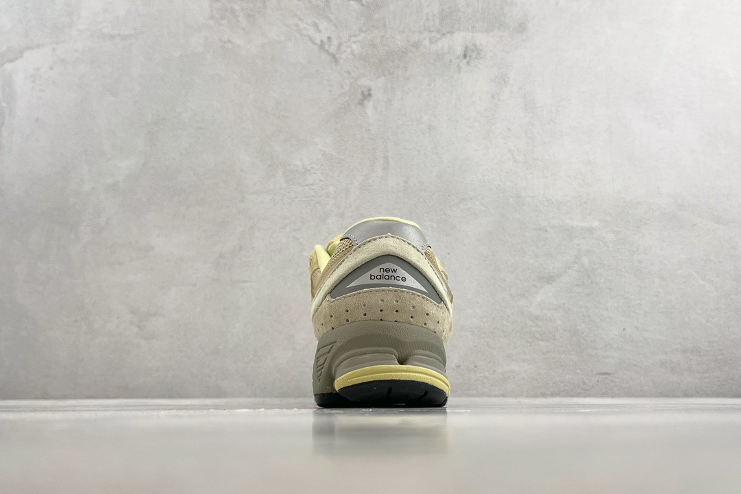 New Balance 2002R yellow M2002RE1