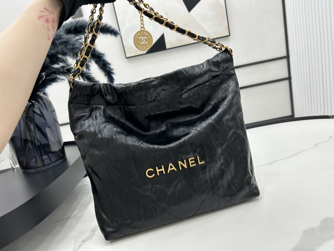 AS3260皱皮Chanel22bag垃圾袋本季最火最值得入手的系列它的名字叫22bag小香凡是以数字命