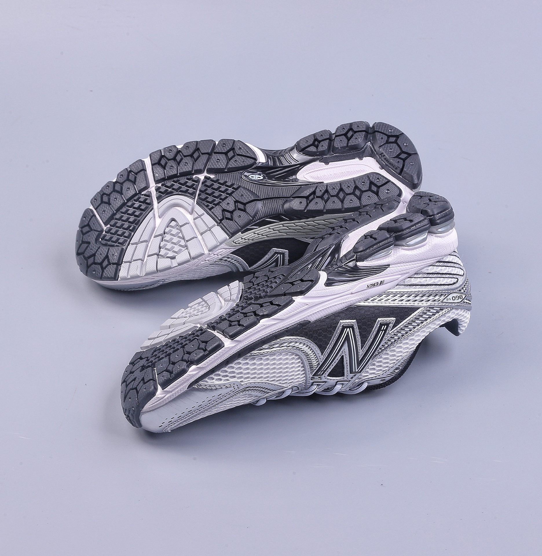 New Balance ML860XD series retro dad style casual sneakers ML860XD